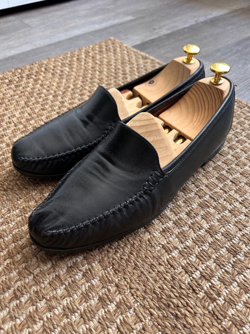 Salvatore Ferragamo authentic soft black leather 13822 modern loafers 10D